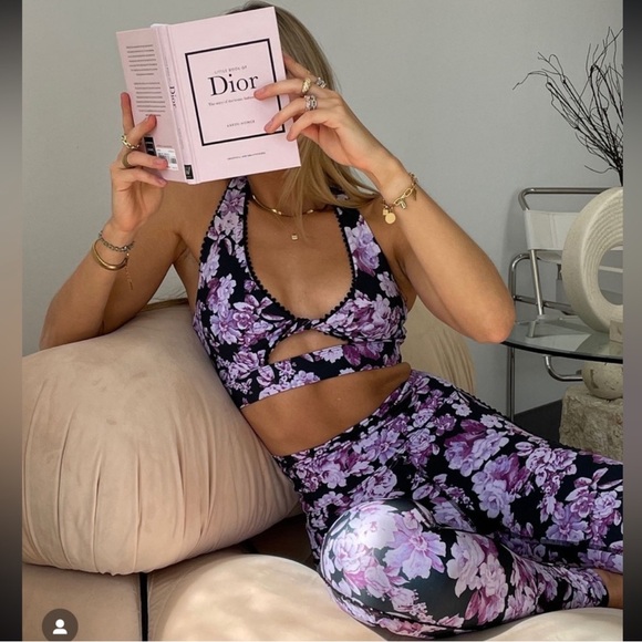 Beach Riot Pants - Beach Riot Kat & Twist Fairy Floral Sports Bra and Leggings Matching Set Small